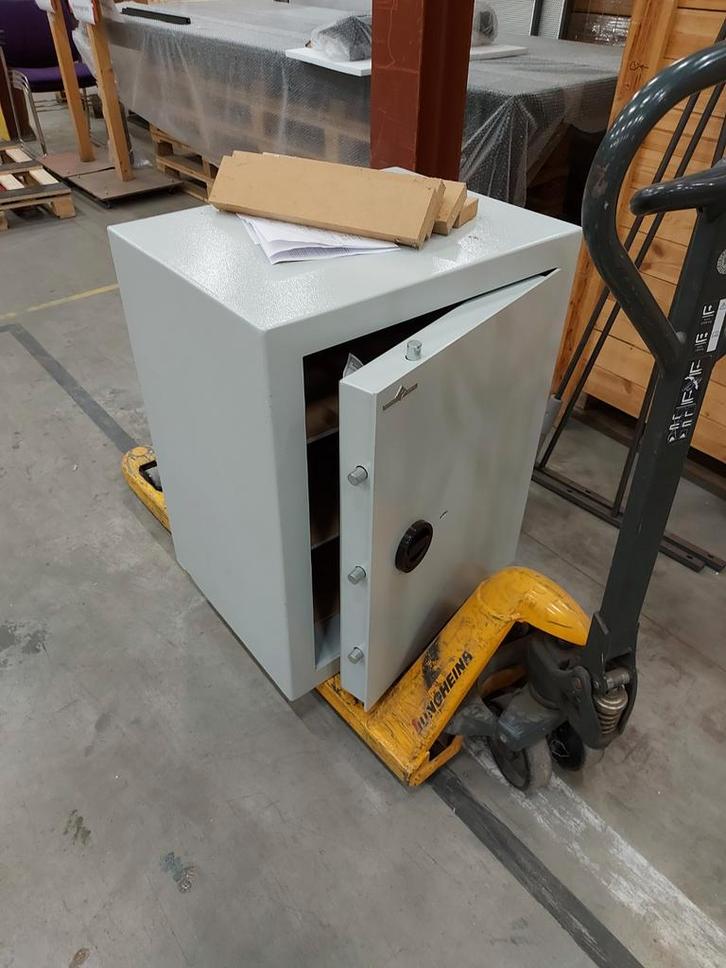 Éénmalig in prijs verlaagd, nu voor 350 Euro..., Huis en Inrichting, Brandblussers en Brandkasten, Zo goed als nieuw, Ophalen