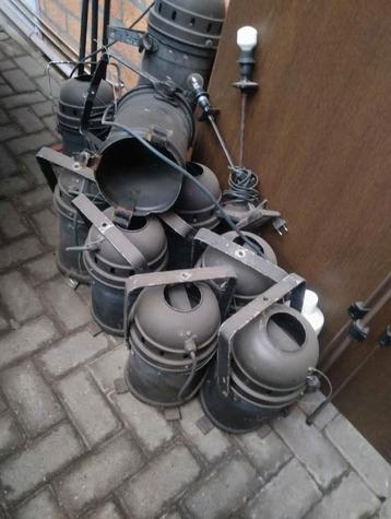 Vintage studiolampen uit Studio Utrecht.  beschikbaar voor biedingen