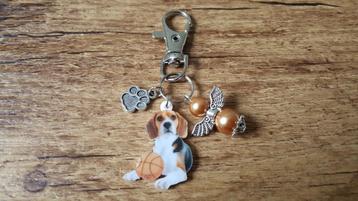 (Sleutel) Hanger Beagle met beschermengeltje  beschikbaar voor biedingen