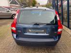 Volvo V50 2.4 Kinetic Youngtimer 1e eigenaar, Auto's, Volvo, Voorwielaandrijving, Stof, Gebruikt, Zwart