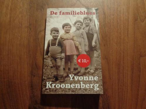 De familieblues - Yvonne Kroonenbug, Boeken, Romans, Nieuw, Nederland, Ophalen of Verzenden