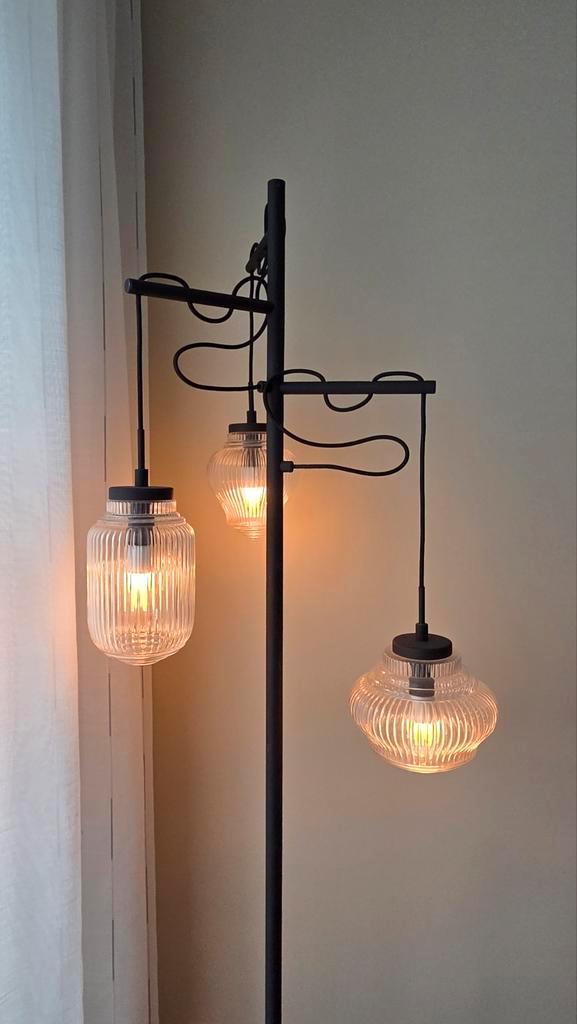 Qazqa zwarte vloerlamp met drie glazen bollen, Huis en Inrichting, Lampen | Vloerlampen, Gebruikt, 150 tot 200 cm, Glas, Ophalen