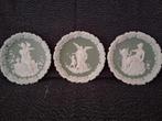 3  groene Jasperware wandbordjes, Ophalen
