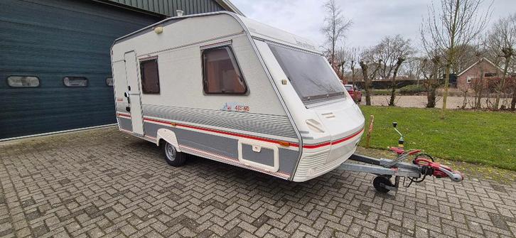 Caravan Beyerland 460 Bouwjaar 1998, Caravans en Kamperen, Caravans, Particulier, tot en met 4, 750 - 1000 kg, Treinzit, Beyerland