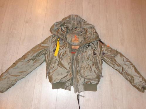 legergroene dameswinterjas van Parajumpers, maat M, Kleding | Dames, Jassen | Winter, Zo goed als nieuw, Maat 38/40 (M), Ophalen of Verzenden