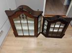 Twee antieke wandkastjes 1 x 75.00 euro en 1 x 50.00 euro, Ophalen