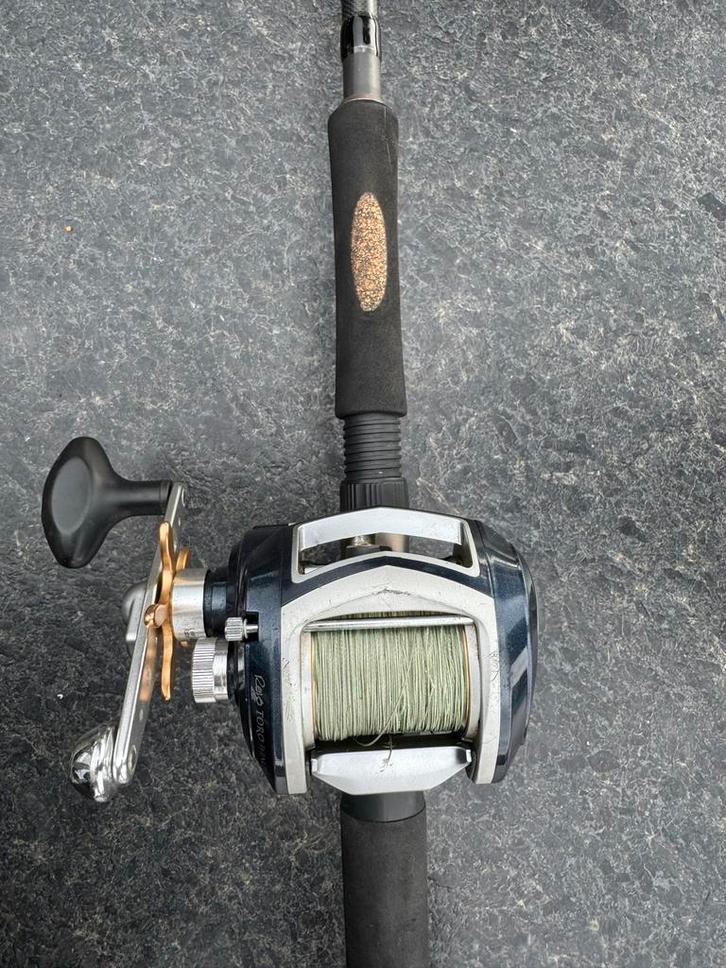 Abu Garcia Toro 61 Reel incl westin hengel - goed als nieuw!, Sport en Fitness, Darts, Zo goed als nieuw, Overige typen, Ophalen of Verzenden