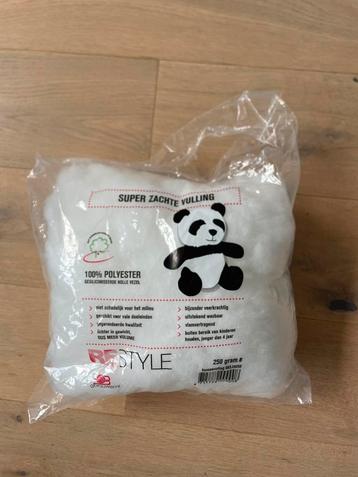 Super zachte vulling  van Polyester beschikbaar voor biedingen