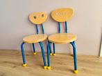 Houten kinderstoeltjes met blauwe metalen poten, Kinderen en Baby's, Kinderkamer | Tafels en Stoelen, Ophalen, Gebruikt, Stoel(en)