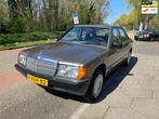 Mercedes-Benz 190-serie 2.0 E + HISTORIE (2027 OLDTIMER)., Zwart, 4 cilinders, Bruin, 122 pk
