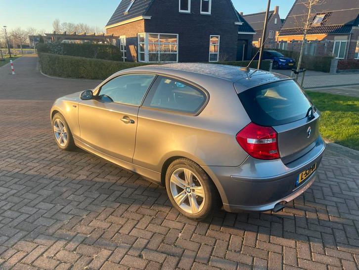 BMW 1-Serie 2.0 120I 3DR 2008 Grijs, Auto's, BMW, Particulier, 1-Serie, Airbags, Airconditioning, Android Auto, Apple Carplay