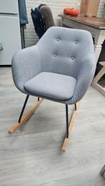Schommelstoel grijs babykamer, Huis en Inrichting, Stoelen, Ophalen, Hout, Scandinavisch, Zo goed als nieuw