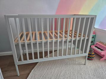 Kidsmill Amy ledikant lichtgrijs 60 x 120 cm beschikbaar voor biedingen