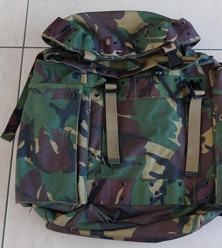 RUGZAK 35 liter KL Woodland camouflage print, Verzamelen, Militaria | Algemeen, Landmacht, Overige typen, Nederland, Ophalen of Verzenden