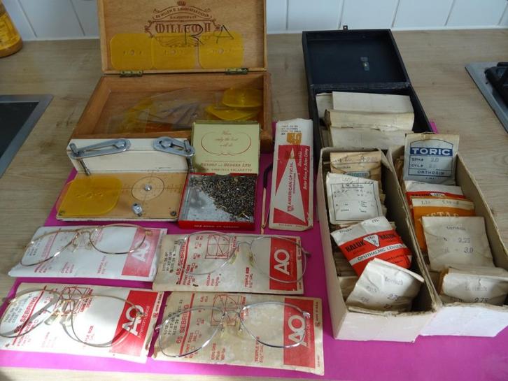 oud opticien gereedschap brillen glazen bril montuur schroef, Antiek en Kunst, Curiosa en Brocante, Ophalen of Verzenden