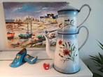 Franse koffiepot met filter en decoratief bloemmotief, Antiek en Kunst, Antiek | Emaille, Ophalen of Verzenden