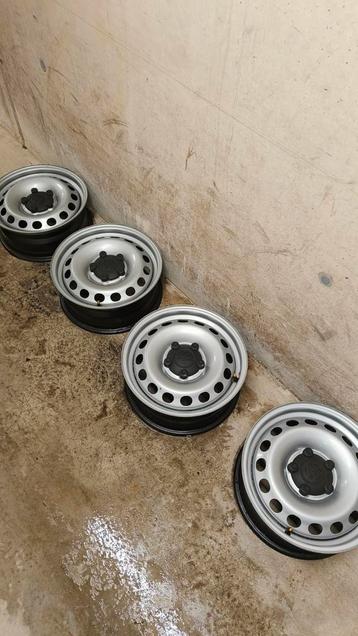 Stalen Velgen Volkswagen 15 inch beschikbaar voor biedingen