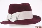 Vintage Dames gleufhoed bordeaux geborsteld vilt 54 = XS, Kleding | Dames, Hoeden en Petten, Ophalen of Verzenden, Zo goed als nieuw