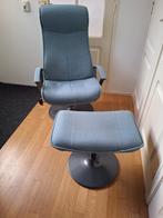 2 nette fauteuils met 1 voetenbank, grijsblauw, Huis en Inrichting, Fauteuils, Ophalen, Gebruikt, 75 tot 100 cm, 75 tot 100 cm