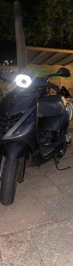 Zip 70cc met 123 zonder wok, Fietsen en Brommers, Scooters | Piaggio, Ophalen, Zo goed als nieuw, Tweetakt, Zip