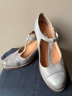 Neosens Rococo T-strap pump maat 41, Kleding | Dames, Ophalen of Verzenden, Zo goed als nieuw, Grijs