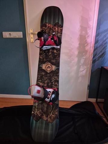 Jones all mountain twin 158W beschikbaar voor biedingen