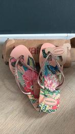Nieuwe Havaianas tropical slippers maat 39/40, Kleding | Dames, Ophalen of Verzenden, Nieuw, Slippers