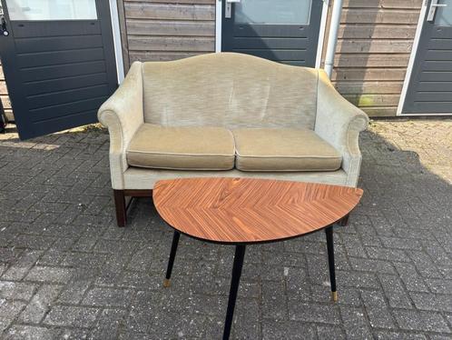 Authentieke Vintage Bank – Tegen elk aannemelijk bod, Huis en Inrichting, Banken | Complete zithoeken, Gebruikt, Hout, Stof, Ophalen