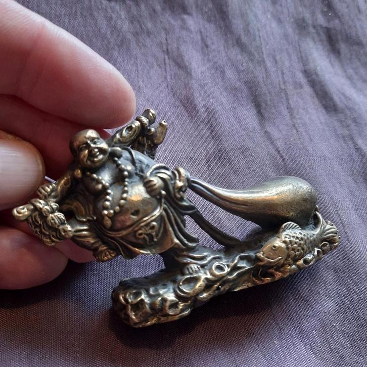 Boeddhisme: Beeldje Happy Boeddha met Knapzak, Verzamelen, Beelden en Beeldjes, Gebruikt, Dier, Verzenden