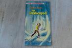HET DRAKENPAD = = Carry Slee 2CDbox Luisterboek, Boeken, Luisterboeken, Verzenden
