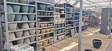 Bloempotten nieuw partij. beschikbaar voor biedingen