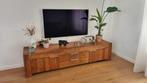 Notenhouten TV dressoir - Goossens Timber - 220cm breed, Ophalen, Zo goed als nieuw, 200 cm of meer, Minder dan 100 cm