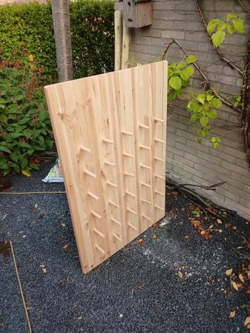 Groot donutbord, maar één keer gebruikt beschikbaar voor biedingen