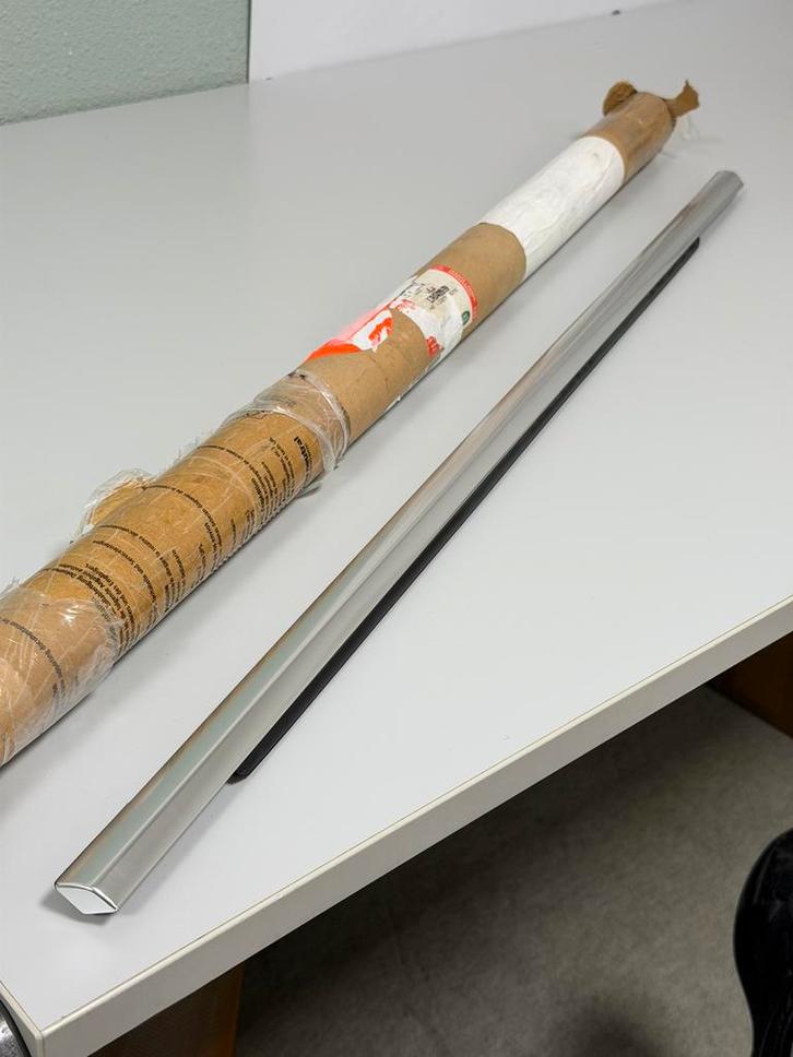 Land Range Rover Evoque L538 chroom strip achter LR048559, Auto diversen, Auto-accessoires, Nieuw, Ophalen of Verzenden