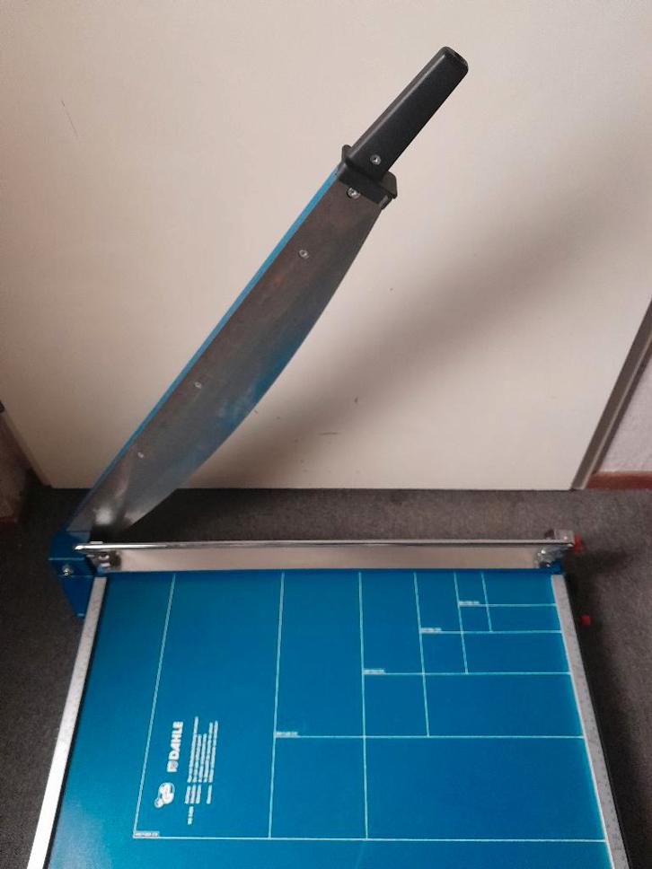 Grote Professionele Dahle Hefboom A2 Papiersnijder (zgan), Diversen, Papierwaren, Zo goed als nieuw, Ophalen