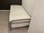 Bed 2 of een kleur licht grijs, Ophalen of Verzenden, Zo goed als nieuw, Eenpersoons, Hout