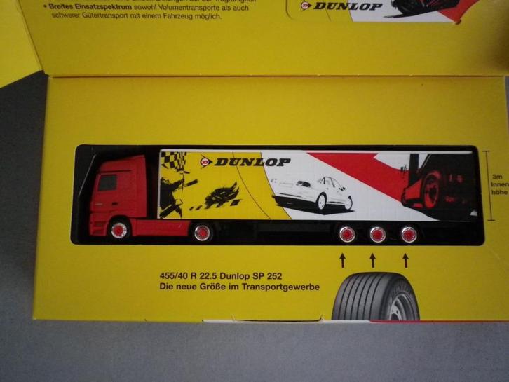 Herpa Mercedes Actros mp2 Promotie Dunlop megatrailer banden, Hobby en Vrije tijd, Modelauto's | 1:87, Nieuw, Bus of Vrachtwagen