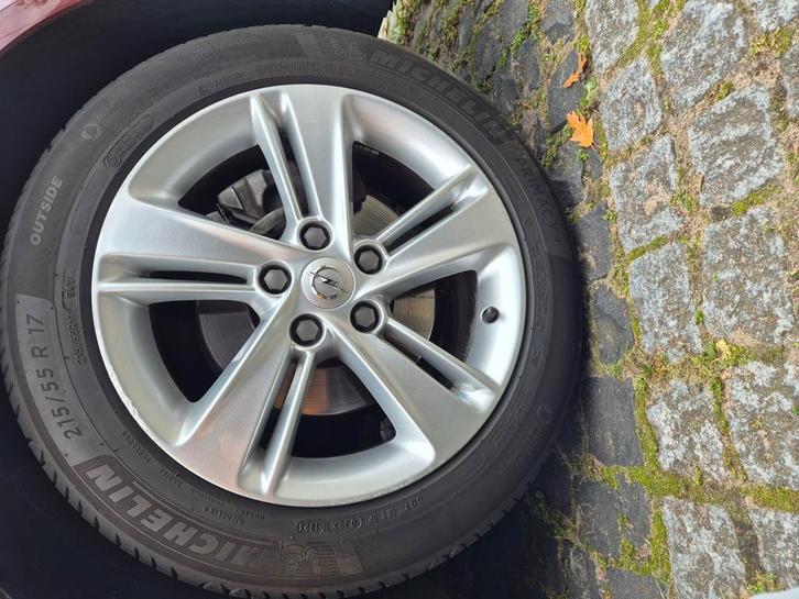 17 inch Opel Insignia B velgen met zomerbanden, Auto-onderdelen, Banden en Velgen, Zomerbanden, 17 inch, 215 mm, Gebruikt, Ophalen