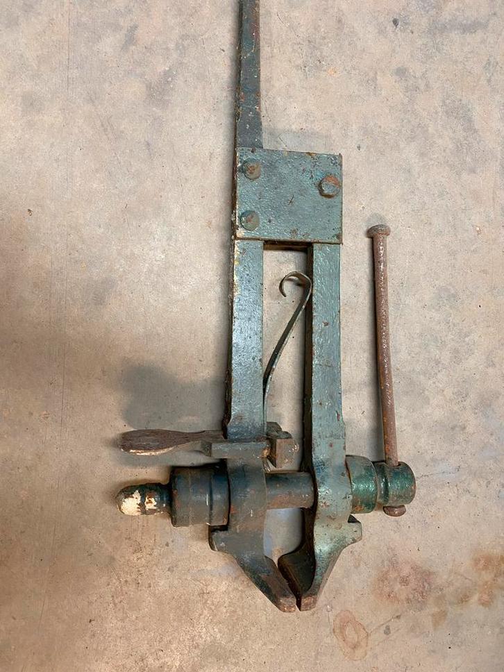 Antieke Bankschroef - Werkplaats Inrichting, Antiek en Kunst, Antiek | Gereedschap en Instrumenten, Ophalen