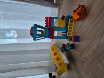 Duplo vliegveld en busje beschikbaar voor biedingen