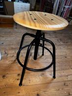 IKEA Houten Kruk - Verstelbaar, Ophalen, In hoogte verstelbaar, Zo goed als nieuw, Staal