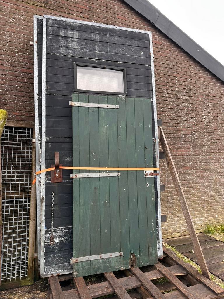 Twee grote staldeuren en loopdeur, Ophalen, Gebruikt, Binnendeur, 120 cm of meer