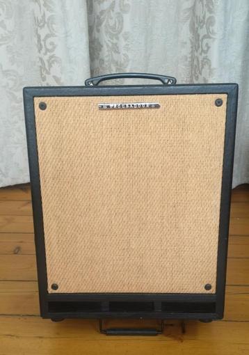 Ibanez Troubadour T80  2 kanalen versterker. beschikbaar voor biedingen