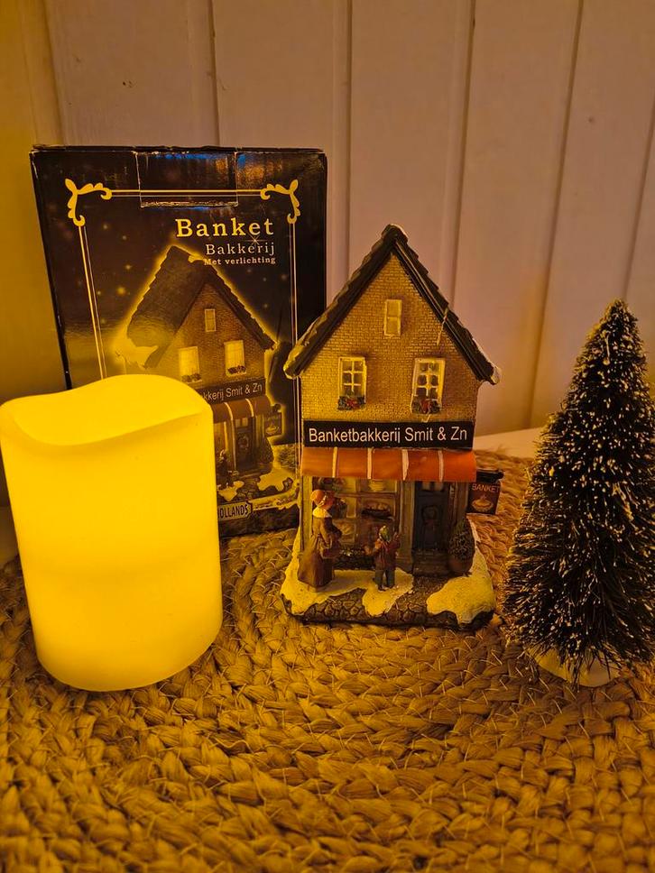 Typisch Hollands Kersthuisje - Banketbakkerij, Huis en Inrichting, Woonaccessoires | Kandelaars en Kaarsen, Nieuw, Minder dan 25 cm