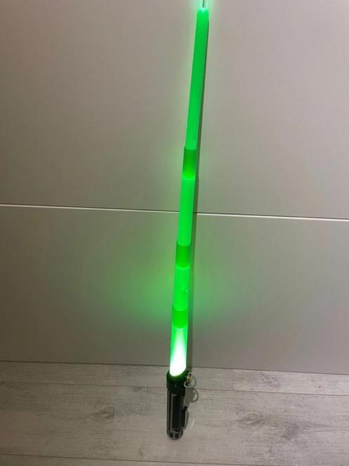 EuroDisney groen lichtzwaard met licht | 100 cm, Verzamelen, Star Wars, Gebruikt, Gebruiksvoorwerp, Ophalen of Verzenden