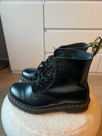 Dr. Martens 1460 Pascal, maat 40. Bieden vanaf €50,-, Kleding | Dames, Schoenen, Ophalen, Zo goed als nieuw, Zwart