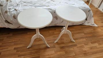 Gratis 2 ronde tafeltjes in Aalten Achterhoek beschikbaar voor biedingen