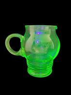 Uranium of annagroen glazen water karaf, België, Art deco, Ophalen of Verzenden