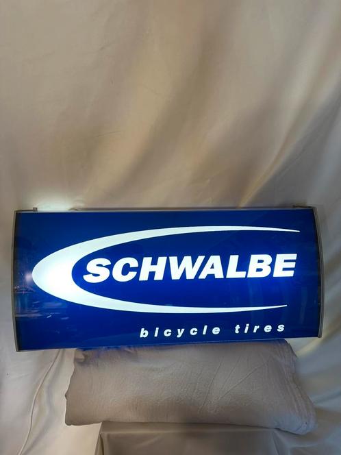 Licht reclame schwalbe fietsbanden, Verzamelen, Merken en Reclamevoorwerpen, Zo goed als nieuw, Reclamebord, Verzenden