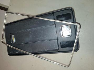 Midden console chrome rand GEZOCHTChevr Blazer k5  Suburban. beschikbaar voor biedingen